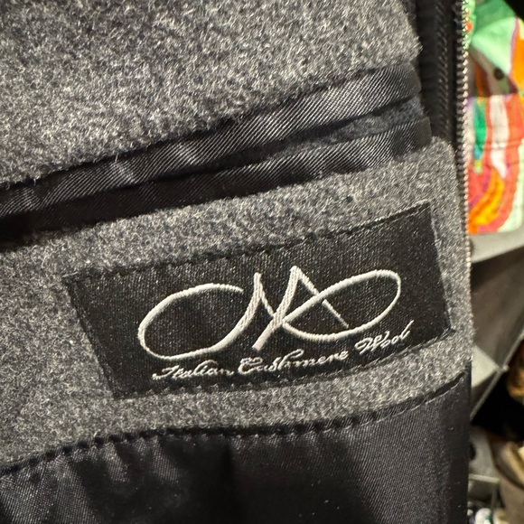 Harry Rosen Virgin Wool-Cashmere Coat - Size 40 - Picture 11 of 14